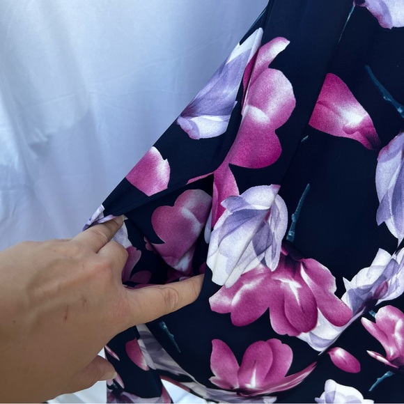 Navy w/ Floral Print Shift/Tunic style sleeveless Dress/Top - Picture 4 of 11